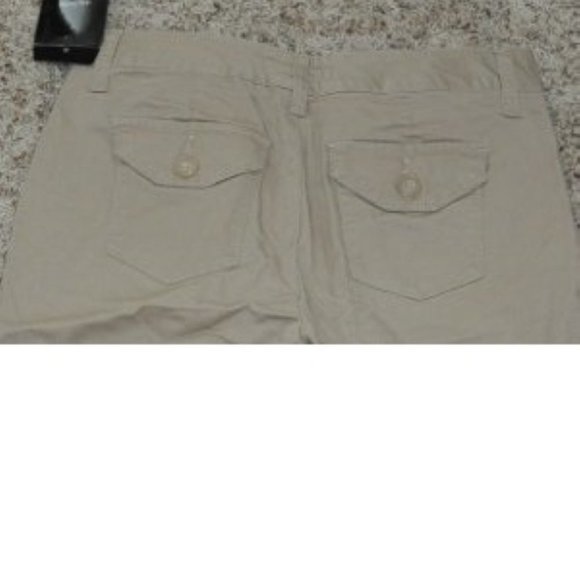 Womens Capris Beige Khaki sz 2 Button Tab Pants Stretch Summer Daisy Fuentes - Picture 5 of 5